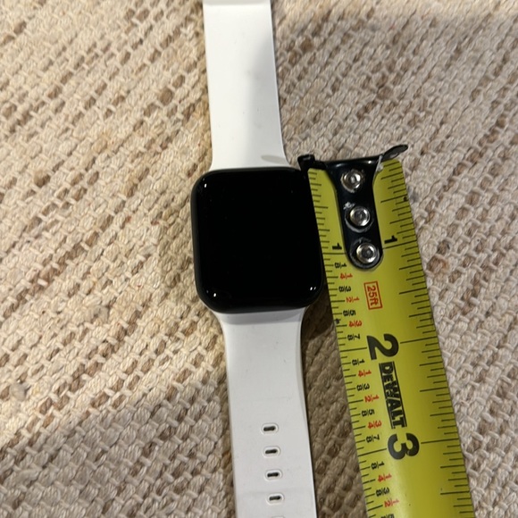 Apple Watch Brand New - Picture 4 of 6